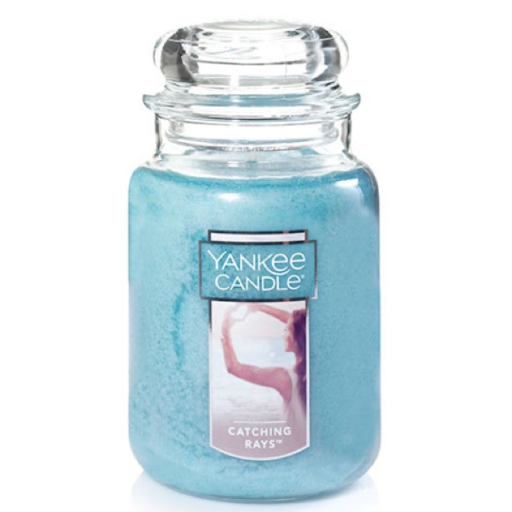 Large yankee candle catching rays